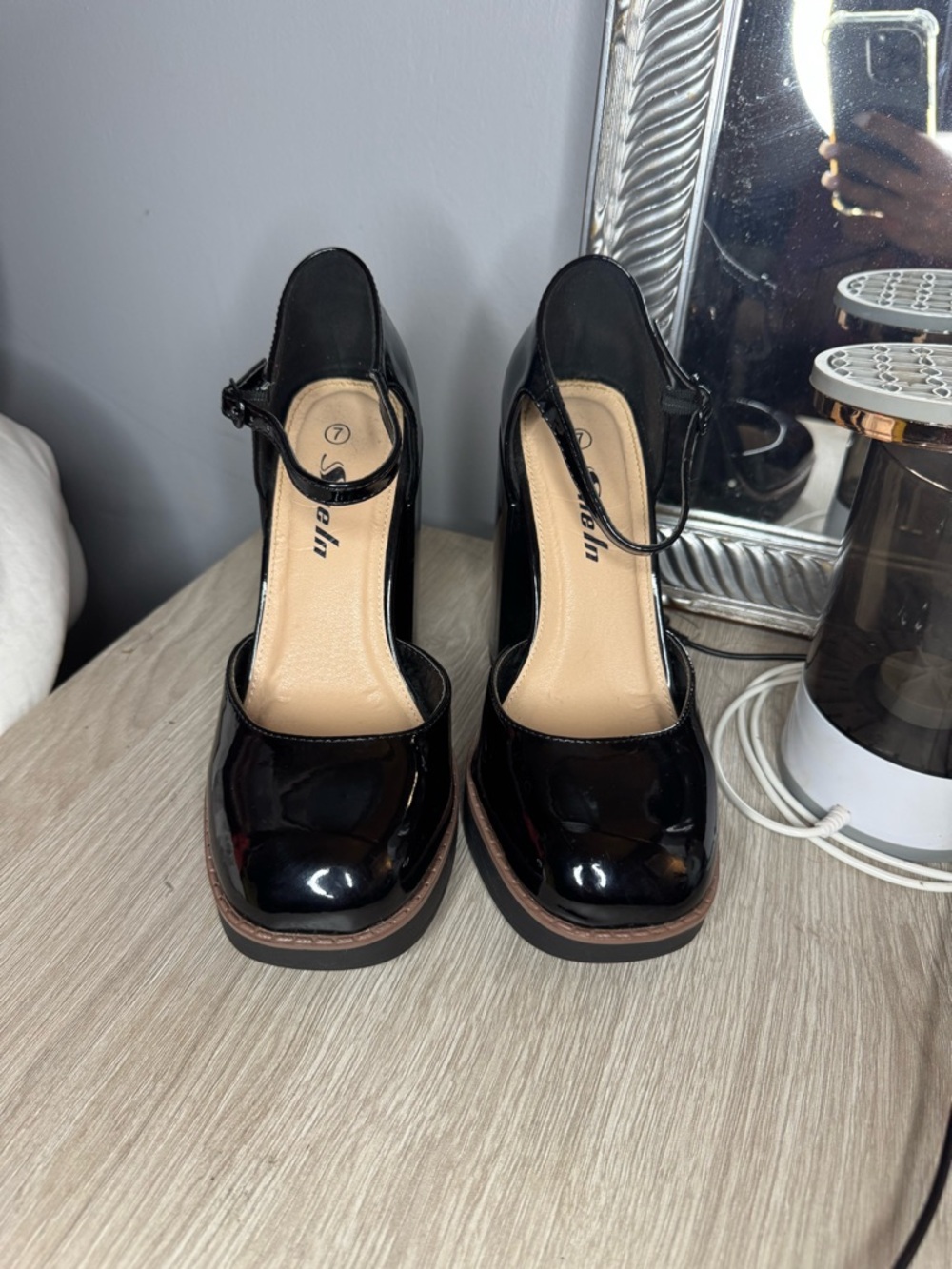 SHEIN Black Patent Platform Mary Jane Heels - Picture 2 of 3